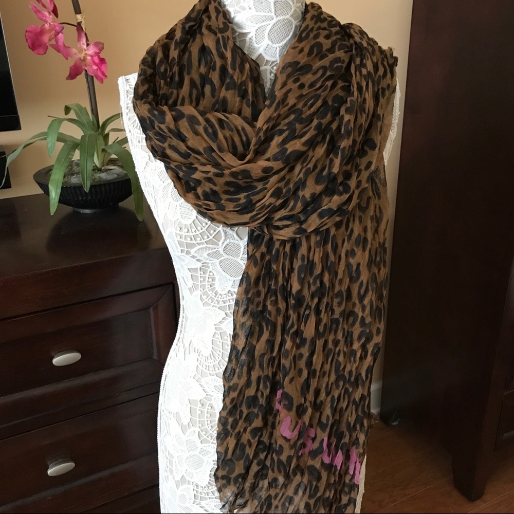 LV Stephen Sprouse leopard shawl wrap
